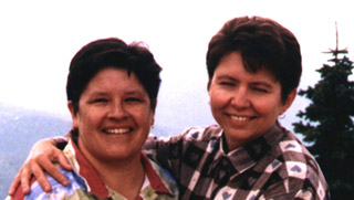 Eve Sepulveda (left) and Sharon Inou愰